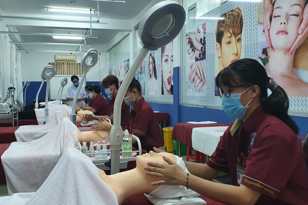 Nghề thời thượng nhiều quý cô yêu thích, lương khởi điểm 7 - 15 triệu đồng - 3 Nghề thời thượng nhiều quý cô yêu thích, lương khởi điểm 7 - 15 triệu đồng - 3