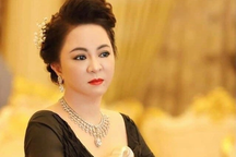 Bà Phương Hằng sẽ phải bồi thường Đàm Vĩnh Hưng, Thủy Tiên như thế nào?