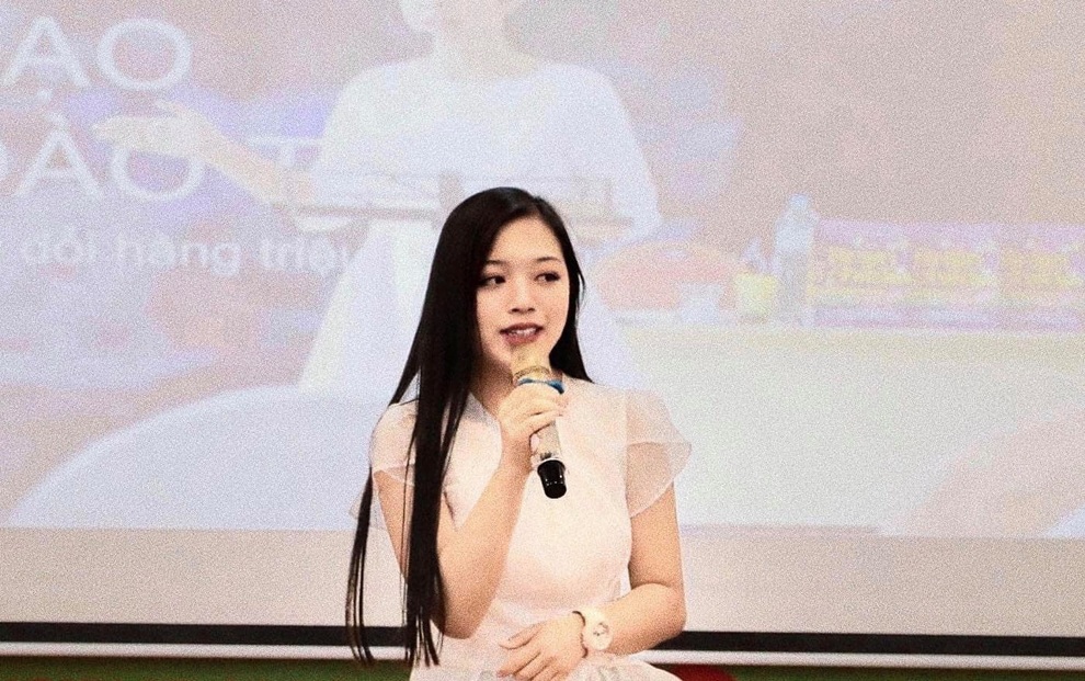 Con nhà người ta tốt nghiệp thủ khoa, làm CEO ở tuổi 22 - 5 Con nhà người ta tốt nghiệp thủ khoa, làm CEO ở tuổi 22 - 5