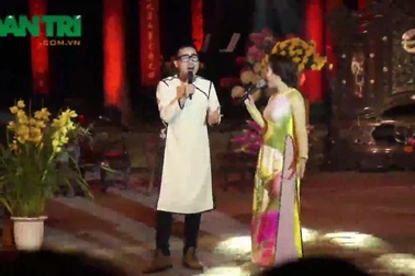 Ca sĩ Dương Hoàng Yến hát cùng nhà thiết kế Hà Duy