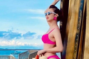 Jennifer Phạm diện bikini khoe vóc dáng quyến rũ dù đã là mẹ 4 con