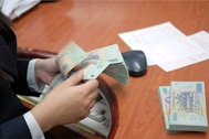 Ngân hàng nào đang trả lương cho nhân viên hậu hĩnh nhất?