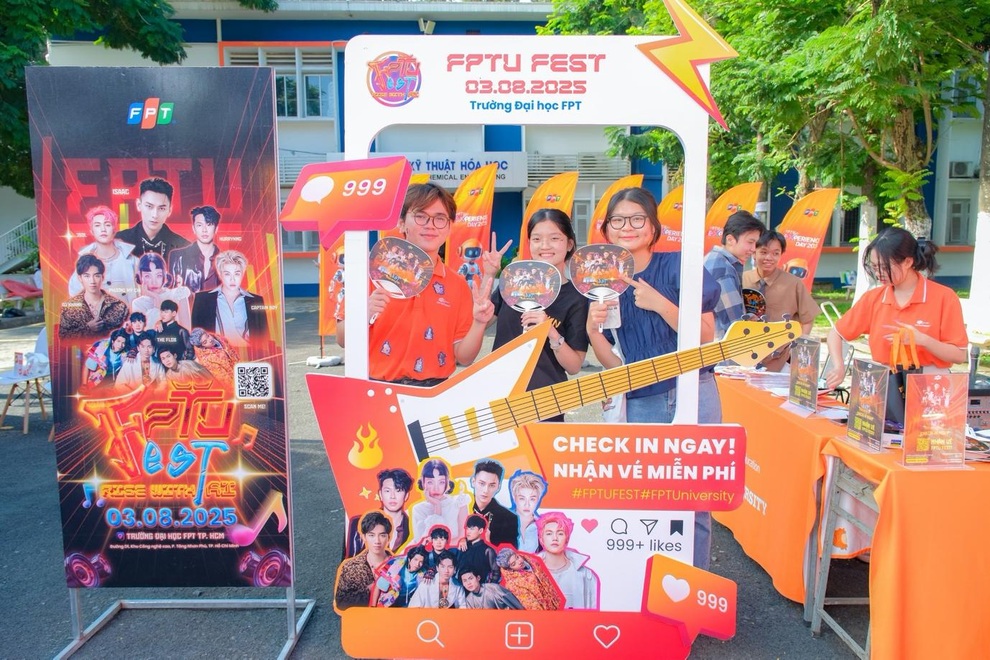 Đại nhạc hội FPTU FEST: Cơ hội gặp gỡ Hòa Minzy, HIEUTHUHAI, Phương Mỹ Chi - 8 Đại nhạc hội FPTU FEST: Cơ hội gặp gỡ Hòa Minzy, HIEUTHUHAI, Phương Mỹ Chi - 8