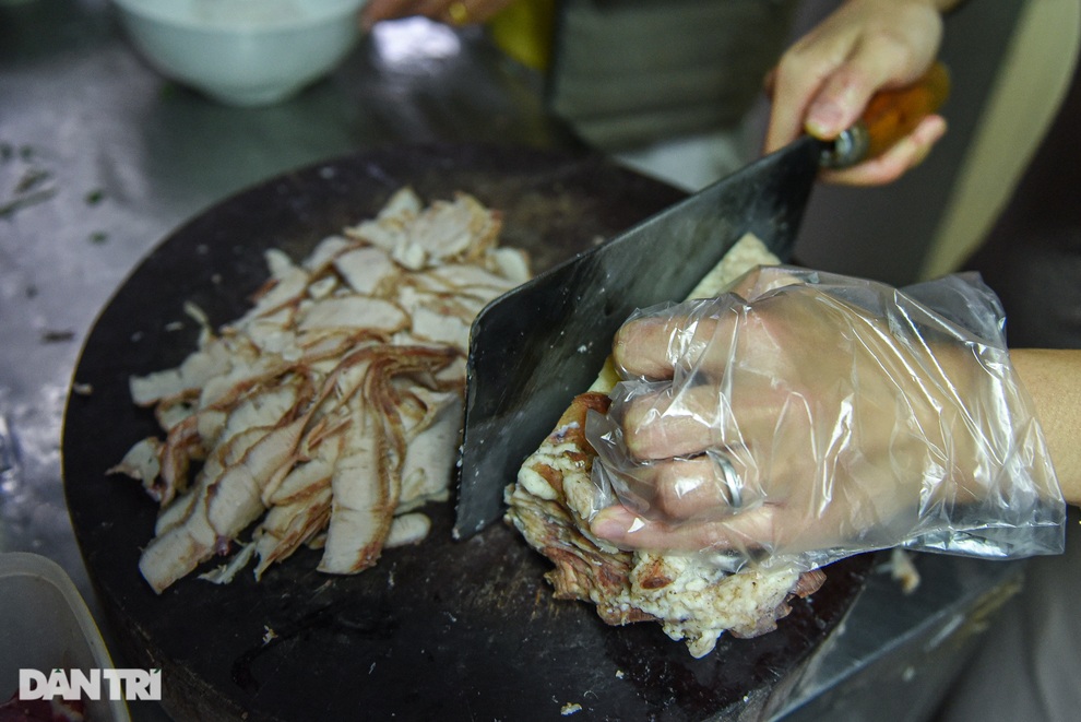 Quán phở lạ đời ở Hà Nội: 40 năm tuyệt đối không dùng chanh, quất - 5 Quán phở lạ đời ở Hà Nội: 40 năm tuyệt đối không dùng chanh, quất - 5