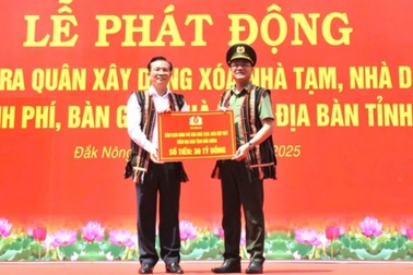 Bộ Công an trao 30 tỷ đồng xây 500 căn nhà tại Đắk Nông