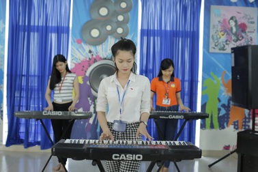 Trường đại học tổ chức thi trực tuyến năng khiếu vẽ và nhạc