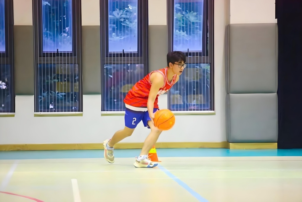 Nam sinh đạt điểm 10 tuyệt đối toán chuyên: Chơi thể thao giỏi, biết nấu ăn - 2 Nam sinh đạt điểm 10 tuyệt đối toán chuyên: Chơi thể thao giỏi, biết nấu ăn - 2