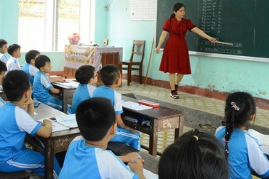 Tìm hướng giải quyết tình trạng thiếu nhân viên trường học