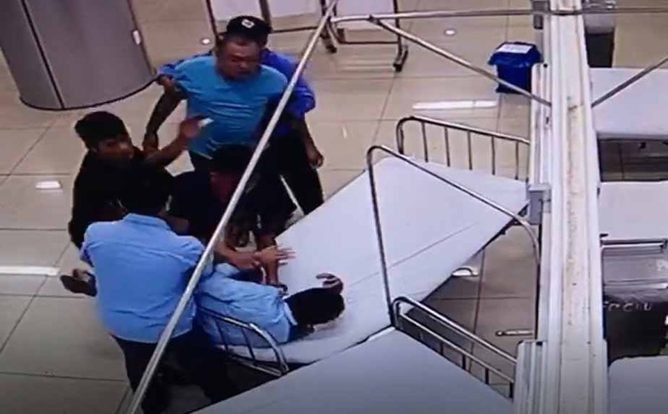 Bắt giam tài xế nghi hành hung bảo vệ, rồi tông chết người phụ nữ đi đường - 2 Bắt giam tài xế nghi hành hung bảo vệ, rồi tông chết người phụ nữ đi đường - 2
