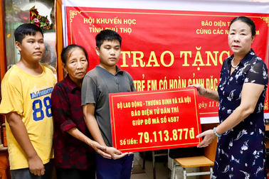 Bạn đọc Dân trí giúp đỡ 2 đứa trẻ mồ côi bố hơn 90 triệu đồng