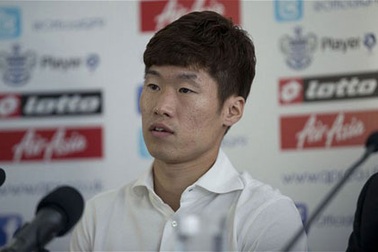 Park Ji Sung chính thức rời MU, cập bến QPR