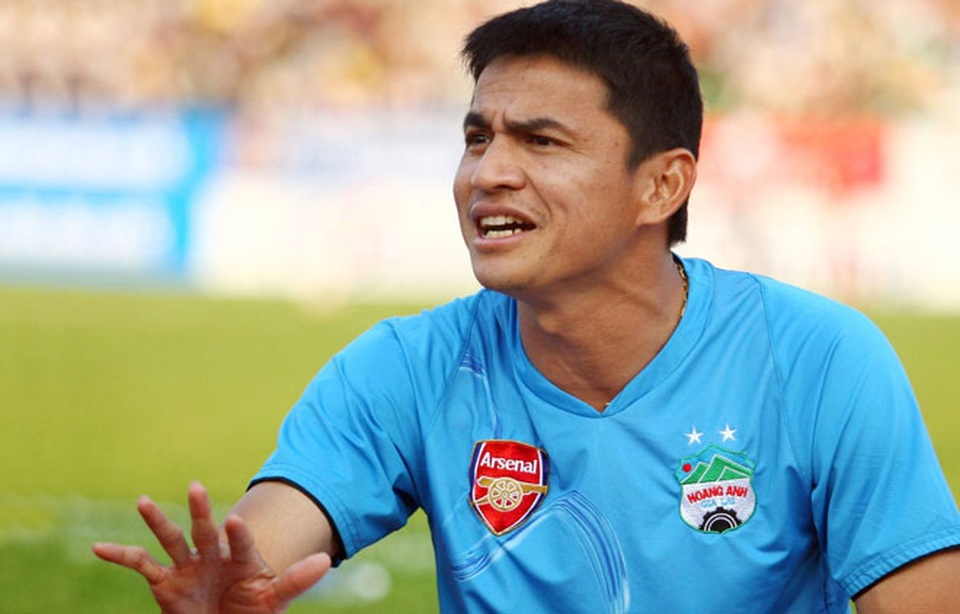 V-League sớm được hâm nóng bằng cuộc đối đầu Lee Nguyễn - Kiatisuk - 2 V-League sớm được hâm nóng bằng cuộc đối đầu Lee Nguyễn - Kiatisuk - 2