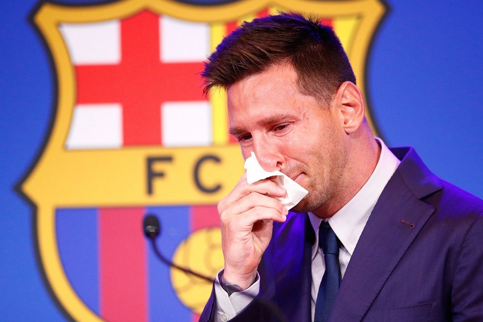 Messi khóc hết nước mắt, nghẹn ngào ngày chia tay Barcelona - 11 Messi khóc hết nước mắt, nghẹn ngào ngày chia tay Barcelona - 11