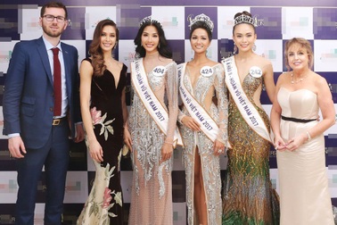 Thêm những hình ảnh về Hoa hậu Hoàn vũ Thế giới 2008 tại Nha Trang