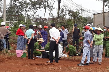 Phát hiện thi thể bé trai sơ sinh trong thùng rác