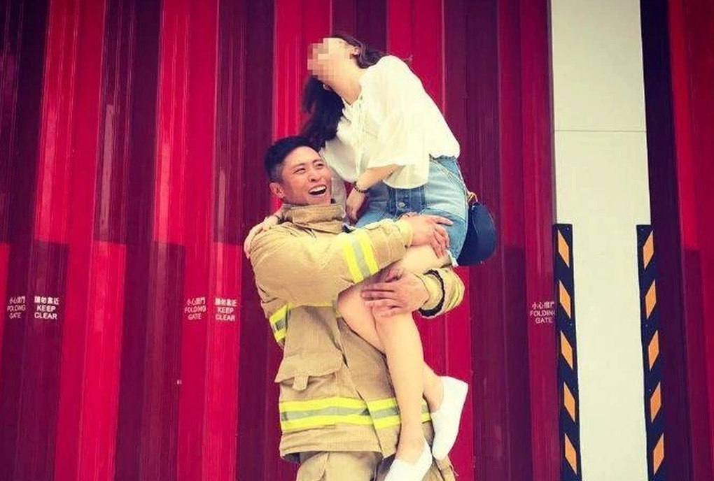 Người phụ nữ gõ cửa từng nhà cứu 4 người, không kịp thoát khi cháy chung cư - 3 Người phụ nữ gõ cửa từng nhà cứu 4 người, không kịp thoát khi cháy chung cư - 3