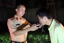 Xe Camry đâm 3 người uống trà đá trên vỉa hè Hà Nội: Một người tử vong