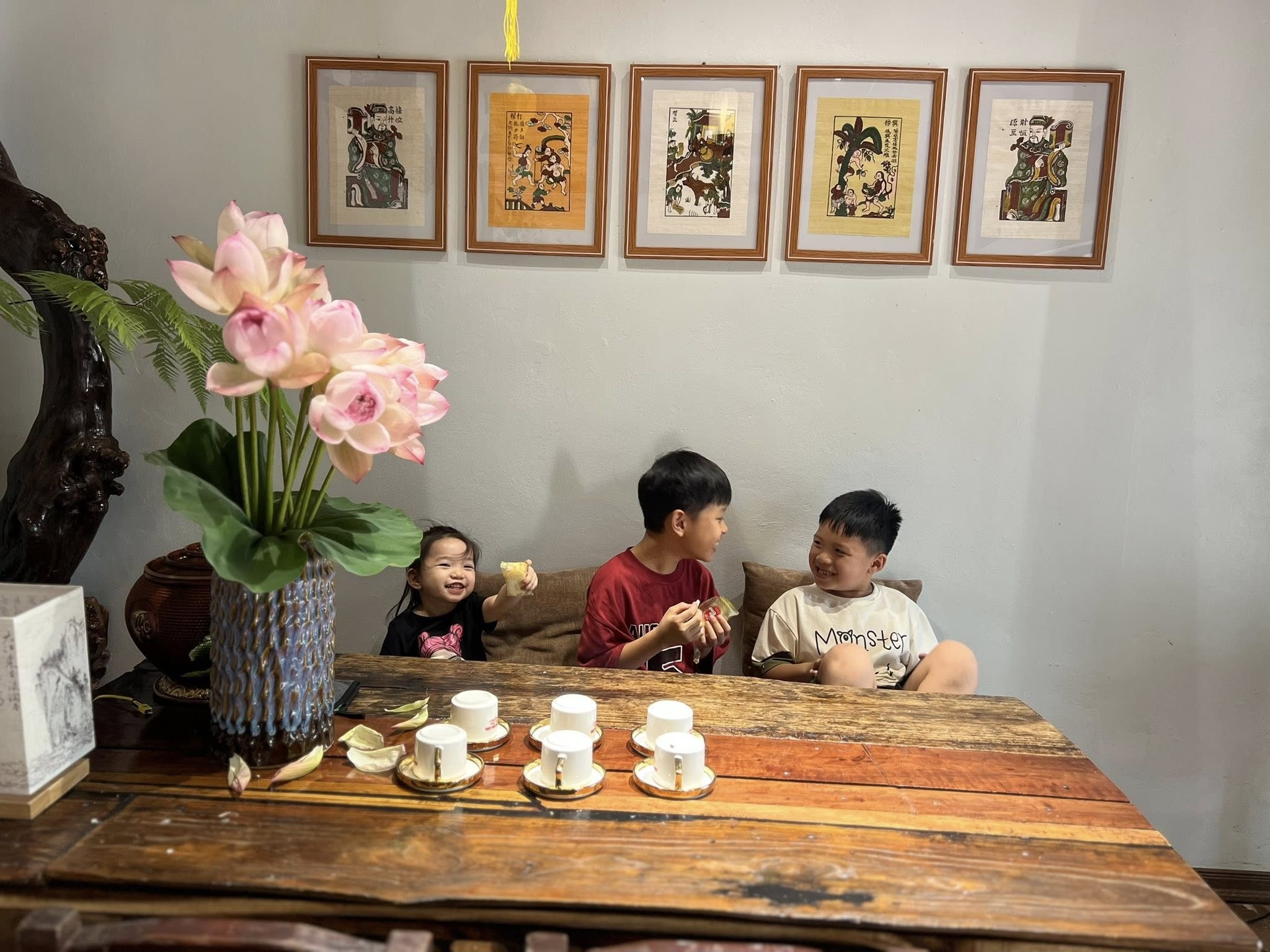 Ông chủ nội thất Hà Nội bỏ phố về quê, khởi nghiệp lại từ hai bàn tay trắng - 5 Ông chủ nội thất Hà Nội bỏ phố về quê, khởi nghiệp lại từ hai bàn tay trắng - 5