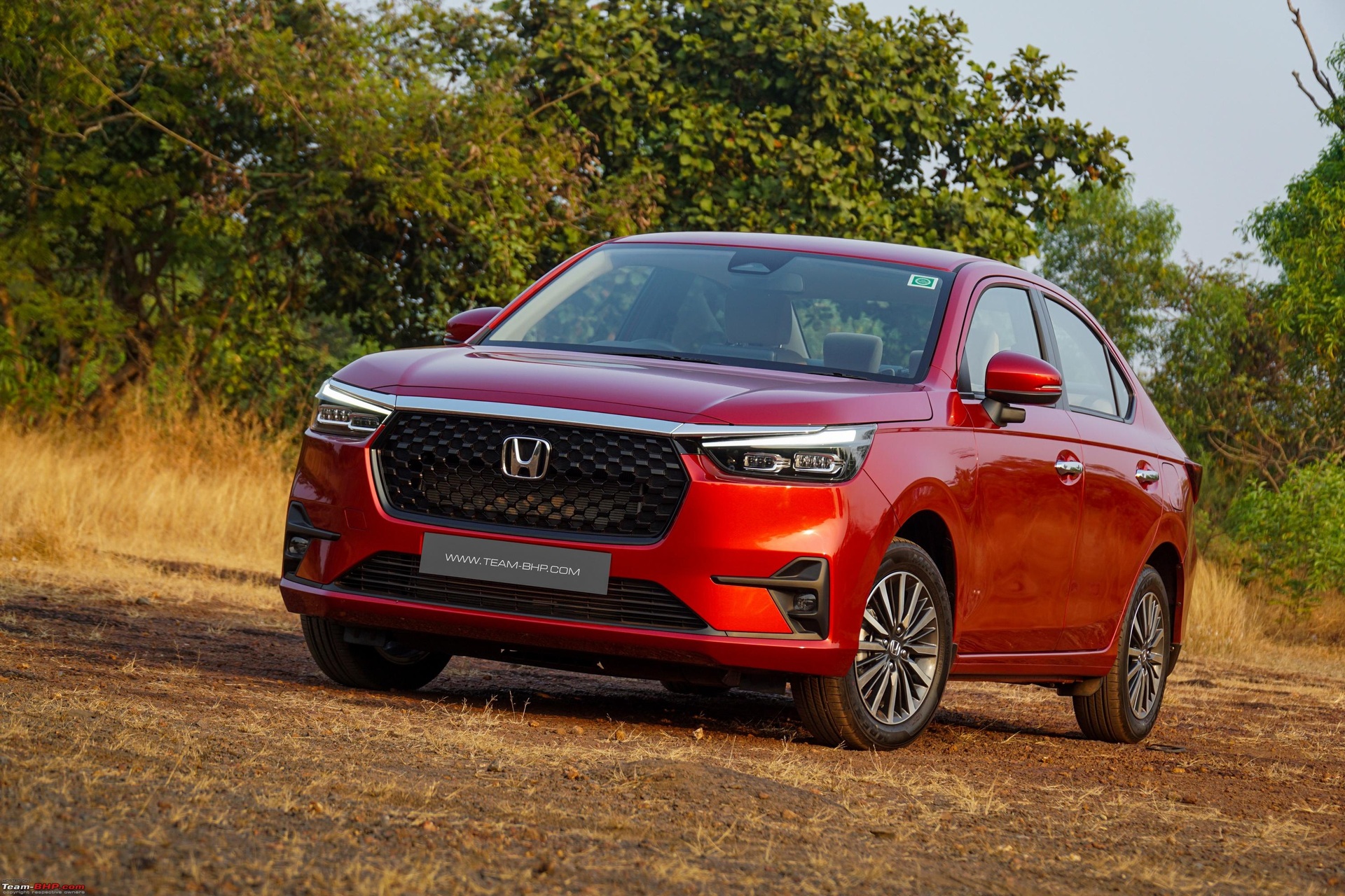 Cận cảnh tiểu Honda City 2025: Xe rẻ nhất có đủ ADAS ở quốc gia tỷ dân - 4 Cận cảnh tiểu Honda City 2025: Xe rẻ nhất có đủ ADAS ở quốc gia tỷ dân - 4