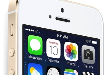 Nhà mạng DoCoMo tạo "cơn chấn động" khi tặng iPhone 5S cho thuê bao