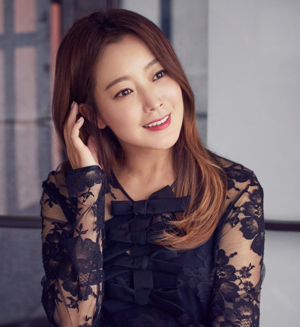 Kim Hee Sun - Mỹ nhân nhận mình đẹp hơn Song Hye Kyo, Kim Tae Hee - 4 Kim Hee Sun - Mỹ nhân nhận mình đẹp hơn Song Hye Kyo, Kim Tae Hee - 4