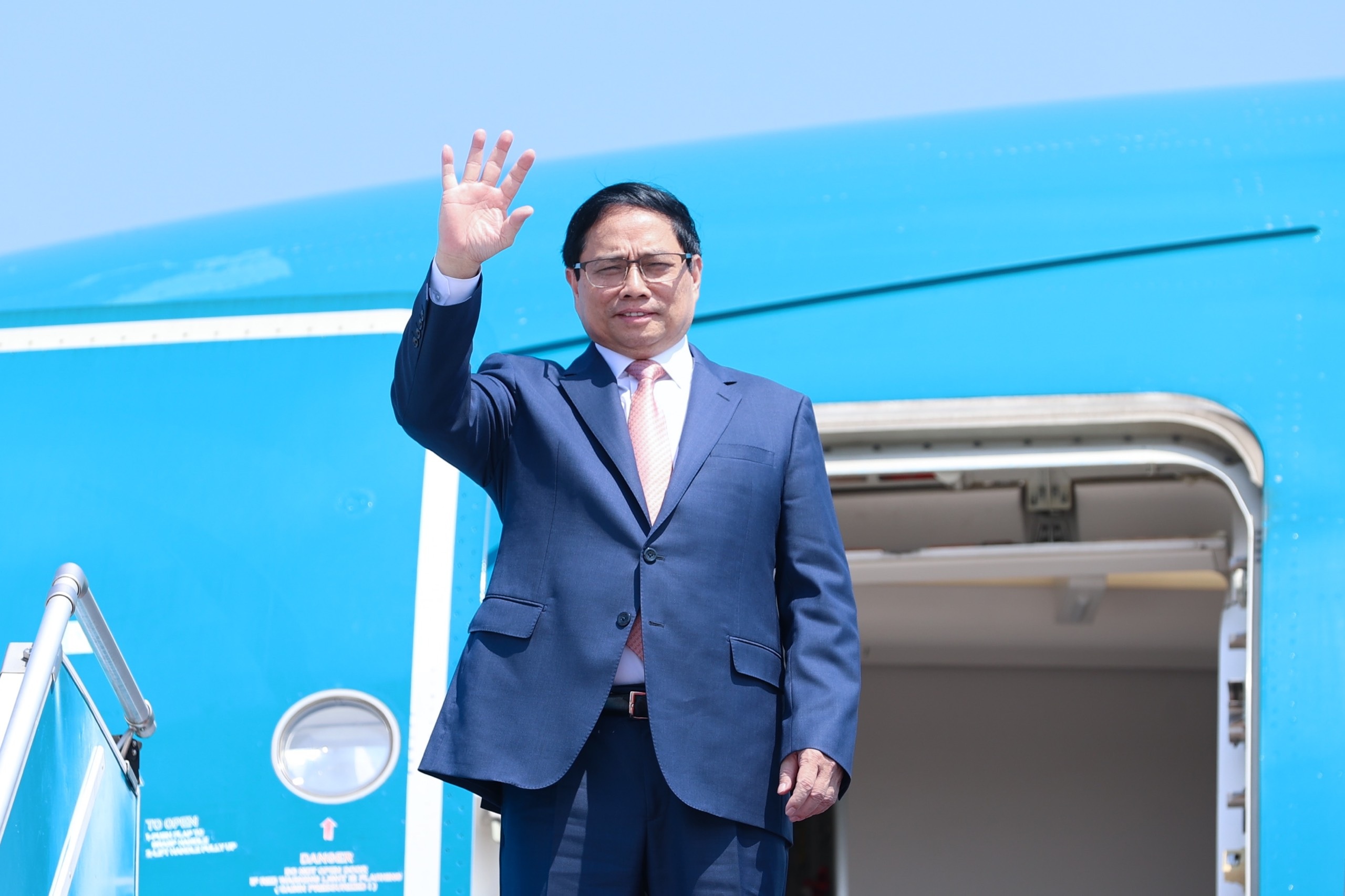 Thủ tướng Phạm Minh Chính lên đường sang Ả-rập Xê-út - 1