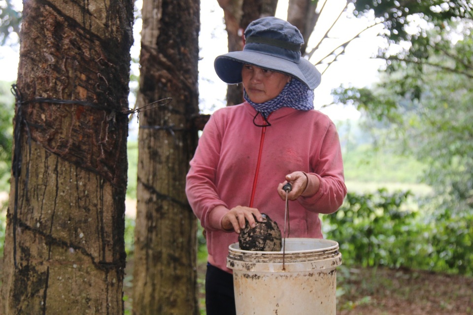 Đến làm thủ tục BHXH một lần, lao động phát hiện bị thiếu số năm đóng - 2 Đến làm thủ tục BHXH một lần, lao động phát hiện bị thiếu số năm đóng - 2