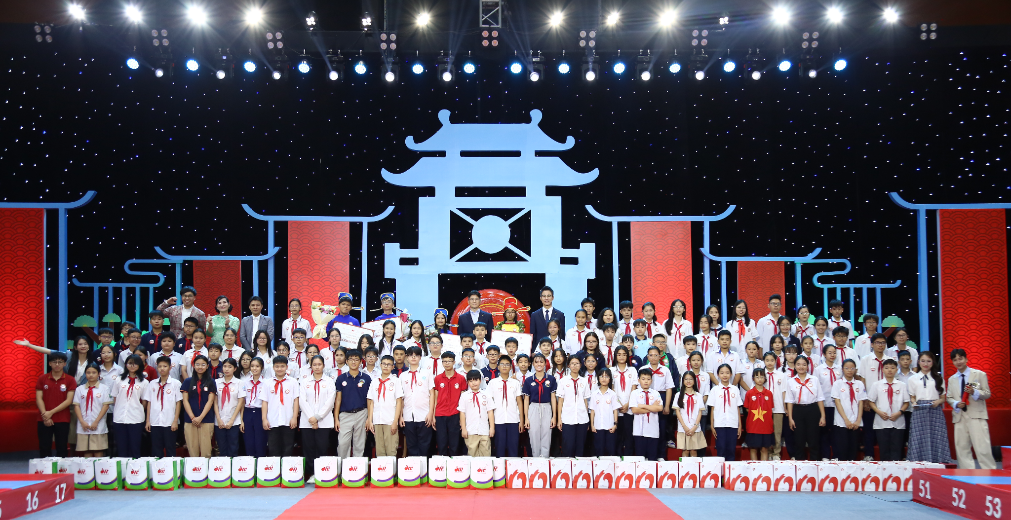 ជើងឯកកម្មវិធី Trang Nguyen 13 ឆ្នាំ 2024 - 3 Quán quân của chương trình Trạng Nguyên tuổi 13 năm 2024 - 3