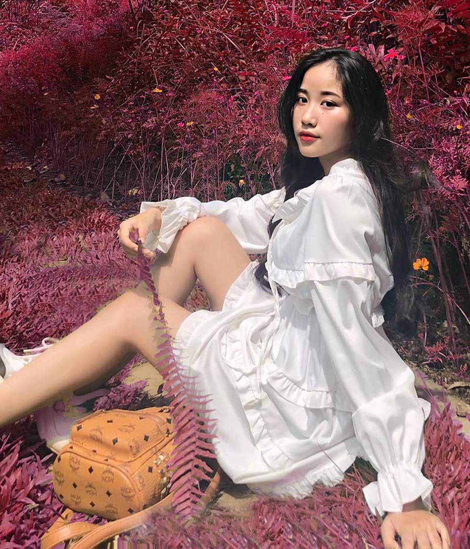 Nữ sinh 10X gợi cảm: “Không có gu ăn mặc nào gọi là quá tuổi” - 7 Nữ sinh 10X gợi cảm: “Không có gu ăn mặc nào gọi là quá tuổi” - 7