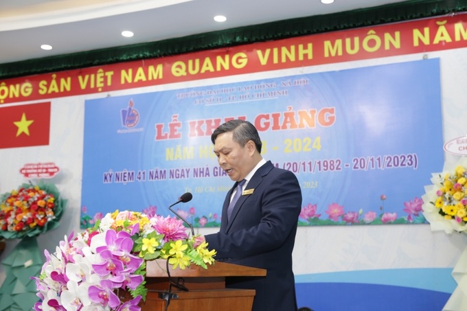  TS. Phạm Ngọc Thành, Giám đốc Cơ sở II,Trường ĐH Lao động - Xã hội phát biểu tại buổi lễ

