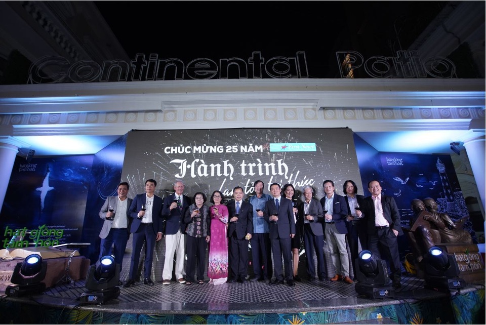First News tặng 25.000 cuốn sách “Hạt giống tâm hồn” nhân 25 năm “khai tâm mở trí” - 6 First News tặng 25.000 cuốn sách “Hạt giống tâm hồn” nhân 25 năm “khai tâm mở trí” - 6