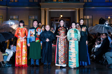 Hoa hậu Ngọc Hân, Cao Minh Tiến kết hợp tôn vinh áo dài Việt tại Nhật Bản