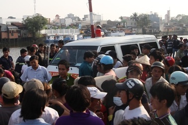 Đi vớt cá, 2 học sinh chết đuối thương tâm