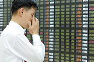 Cả tin, đại gia chứng khoán suýt trắng tay