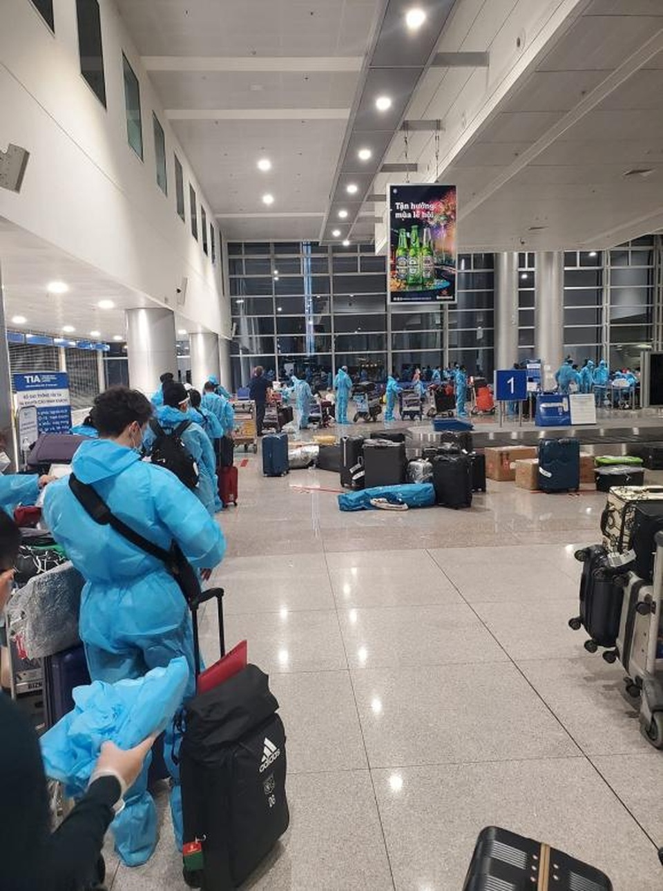 Nghệ sĩ Quang Minh hé lộ cuộc sống nơi cách ly khi về Việt Nam đón Tết - 1 Nghệ sĩ Quang Minh hé lộ cuộc sống nơi cách ly khi về Việt Nam đón Tết - 1