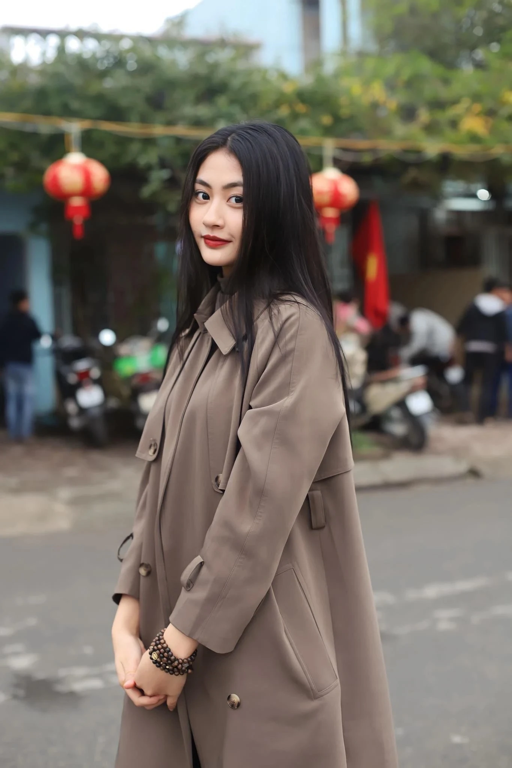 Hoa hậu Xuân Hạnh: Sống cùng mẹ và cha dượng, từng làm gia sư kiếm thu nhập - 5 Hoa hậu Xuân Hạnh: Sống cùng mẹ và cha dượng, từng làm gia sư kiếm thu nhập - 5