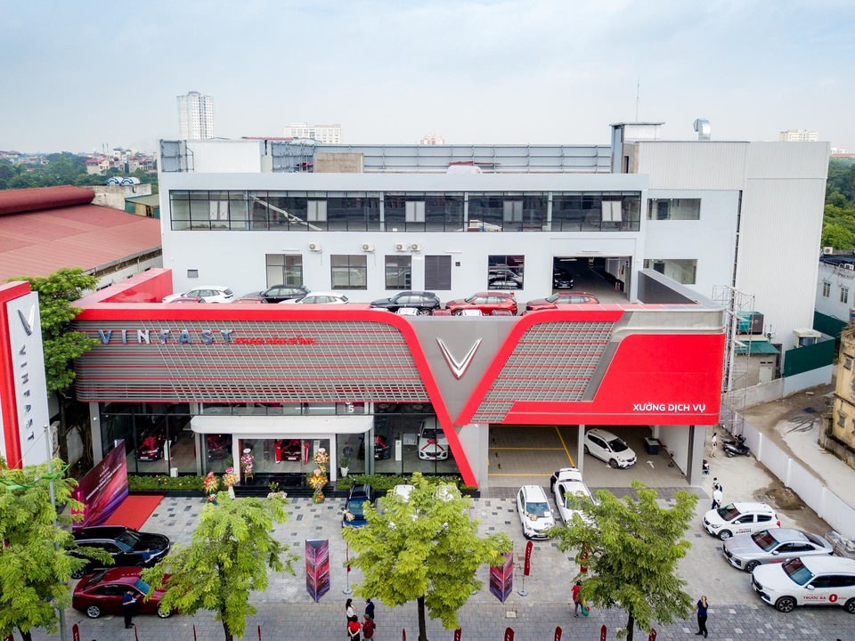 Khám phá showroom VinFast mới rộng 5.000m2 tại Hà Nội - 1 Khám phá showroom VinFast mới rộng 5.000m2 tại Hà Nội - 1