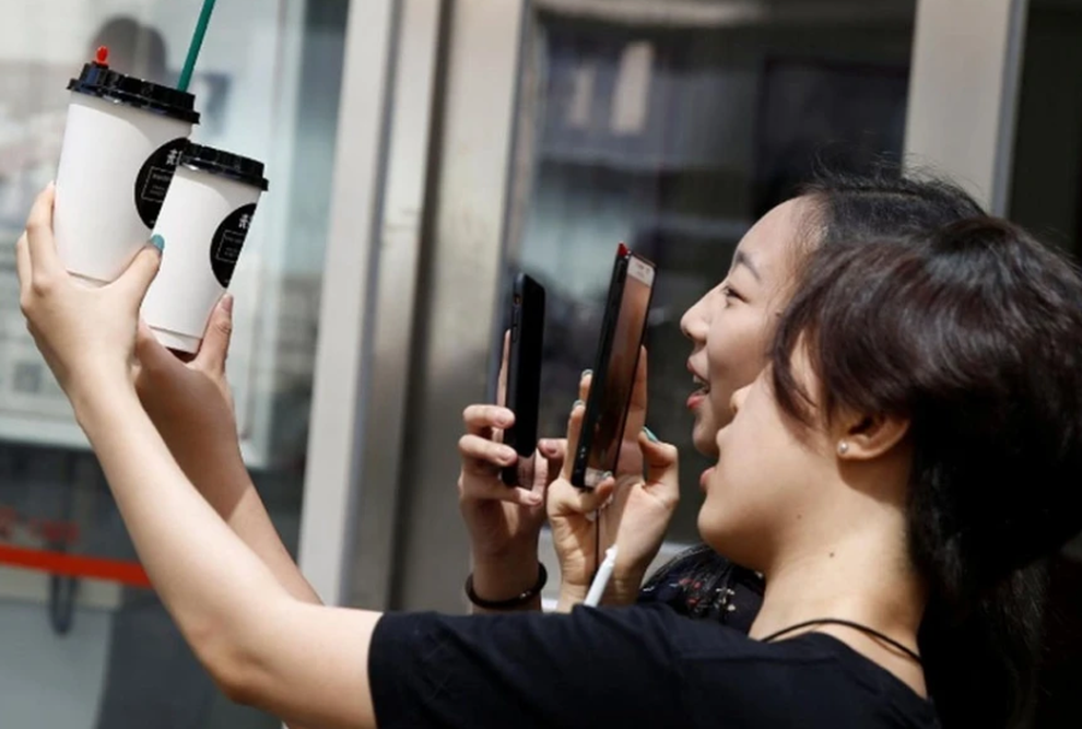 Từ bỏ hội trà sữa, tôi không ngờ gặp phải tình huống trớ trêu này - 1