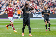 Dẫn trước 2 bàn, Arsenal cay đắng hòa West Ham