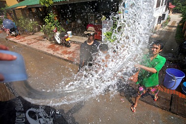 Luang Prabang ướt nhép!