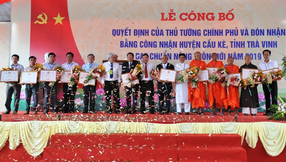 Huyện nghèo quyết tâm xây dựng nông thôn mới mà không ôm nợ - 5 Huyện nghèo quyết tâm xây dựng nông thôn mới mà không ôm nợ - 5