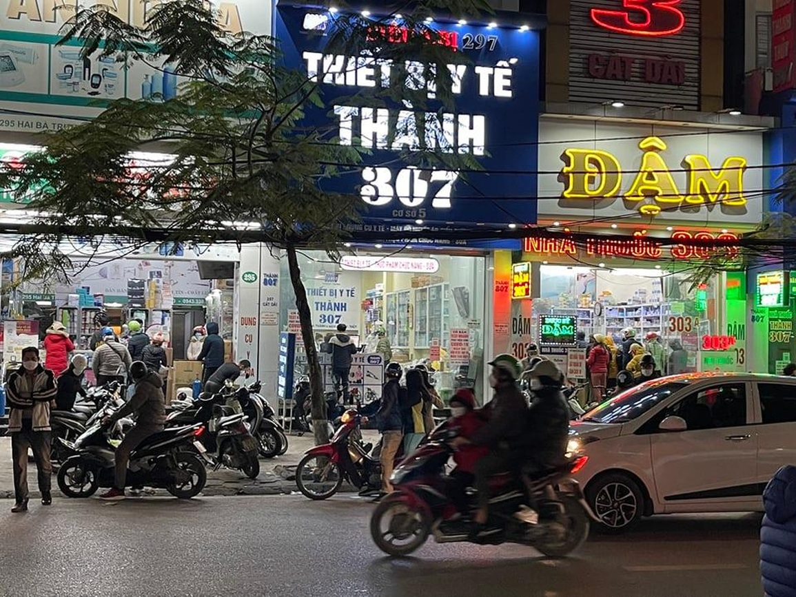 Yêu cầu thanh tra các quầy bán thuốc điều trị Covid-19 không đúng quy định - 1 Yêu cầu thanh tra các quầy bán thuốc điều trị Covid-19 không đúng quy định - 1