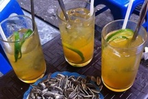 "Người bán trà đá tại Việt Nam có tỷ suất lợi nhuận cao nhất trên thế giới"