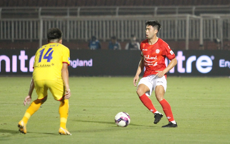 Lee Nguyễn ghi bàn giúp CLB TPHCM thắng đậm SL Nghệ An - 2 Lee Nguyễn ghi bàn giúp CLB TPHCM thắng đậm SL Nghệ An - 2
