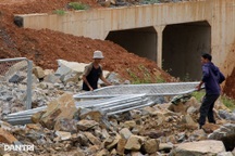 Hàng rào bảo vệ cao tốc Vân Phong - Nha Trang bị trộm