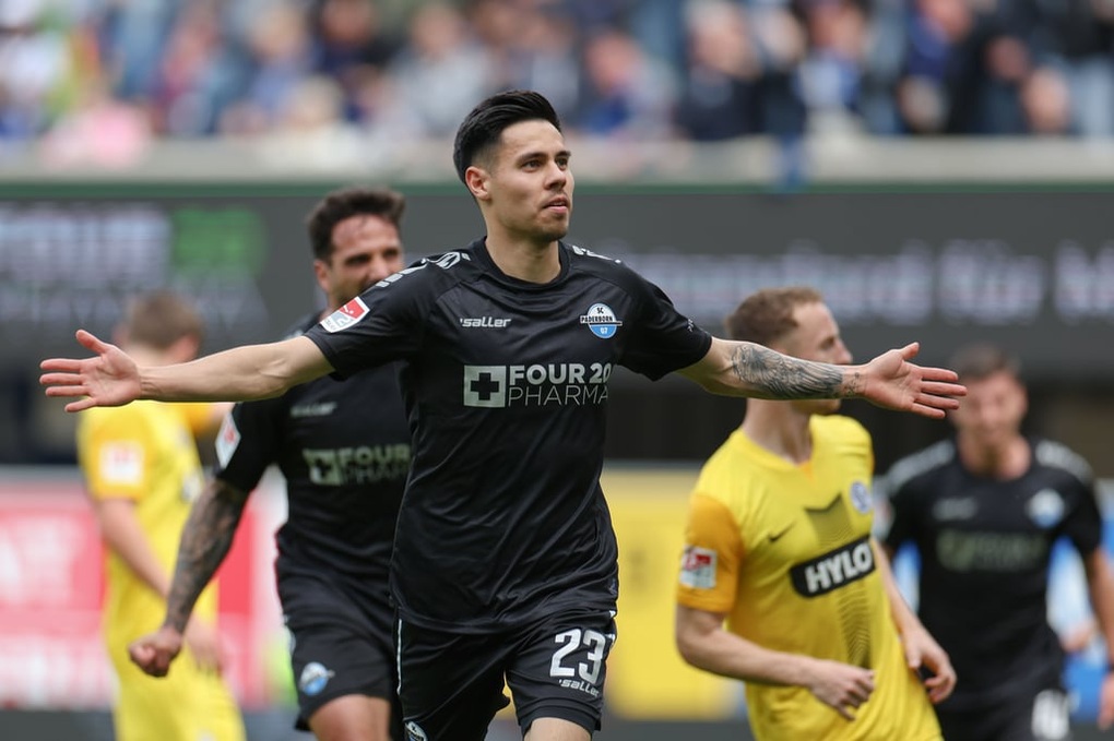 Đối thủ nhập tịch cả đội hình, quyết phá ngày ra mắt của HLV Kim Sang Sik - 2 Đối thủ nhập tịch cả đội hình, quyết phá ngày ra mắt của HLV Kim Sang Sik - 2