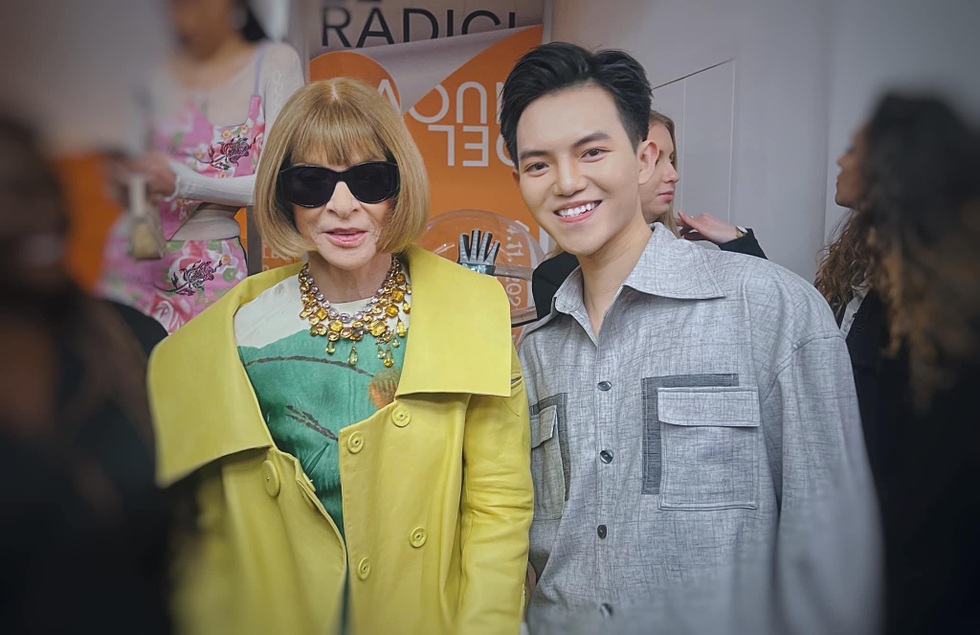 NTK Phan Đăng Hoàng: Tôi không sinh ra trong gia đình trâm anh thế phiệt - 9 NTK Phan Đăng Hoàng: Tôi không sinh ra trong gia đình trâm anh thế phiệt - 9