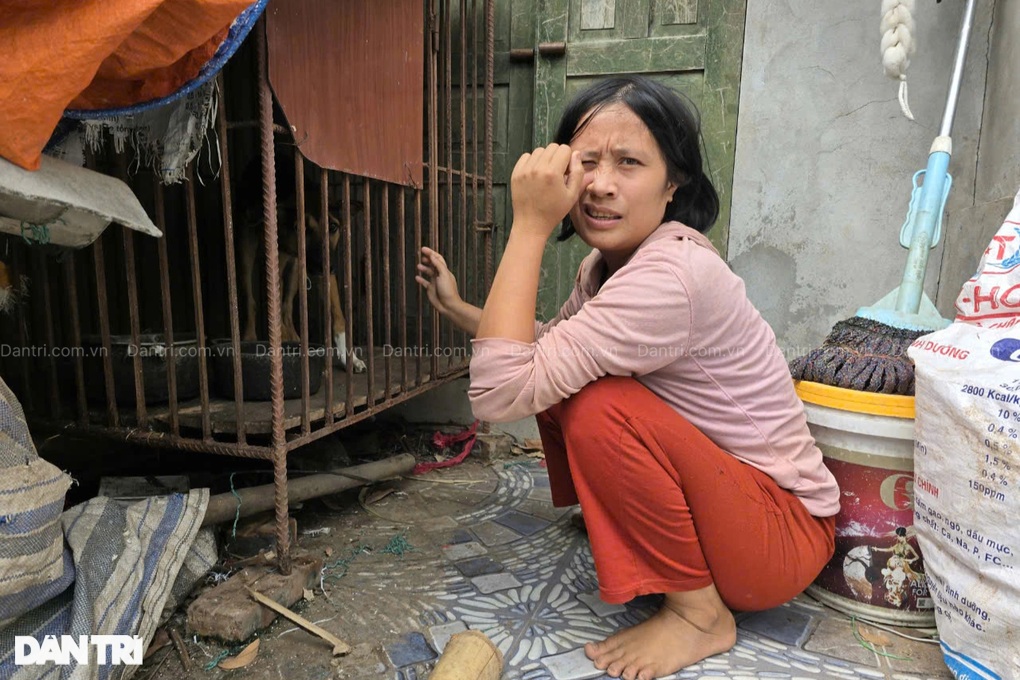 Mẹ đơn thân ung thư giai đoạn cuối khẩn cầu giúp 2 con tâm thần - 2 Mẹ đơn thân ung thư giai đoạn cuối khẩn cầu giúp 2 con tâm thần - 2