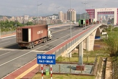 Quảng Ninh: Cửa khẩu Bắc Luân 2 thông quan trở lại