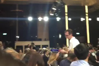 Phòng họp báo của ông Trump chật cứng phóng viên